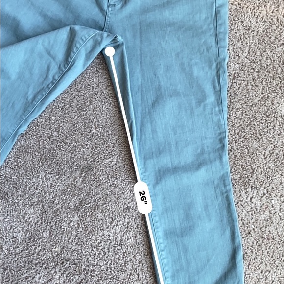 Universal Thread High Rise Cropped Jeans - Picture 8 of 10